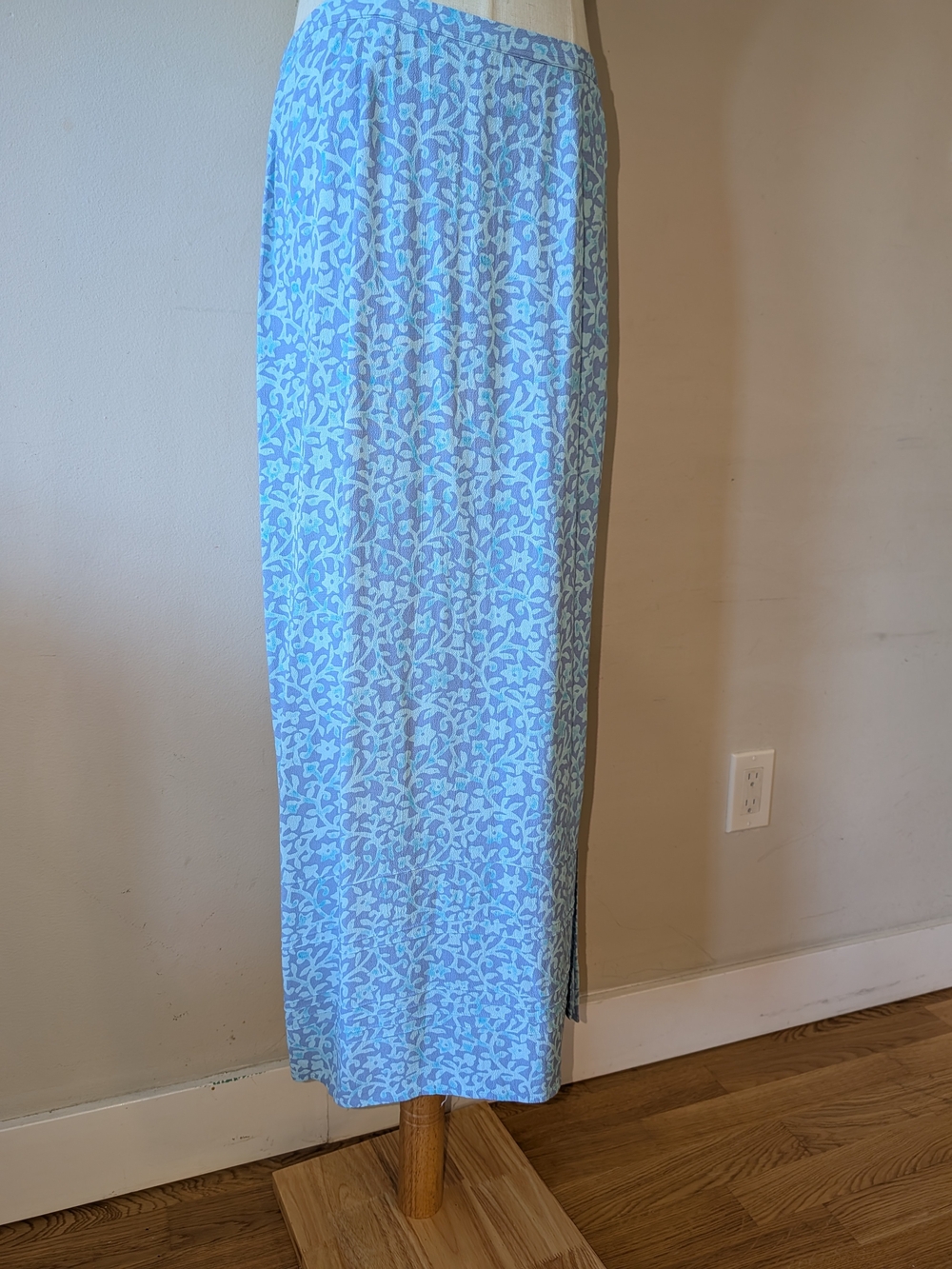Vintage Y2K Light Blue Floral Side Button Maxi Drrss